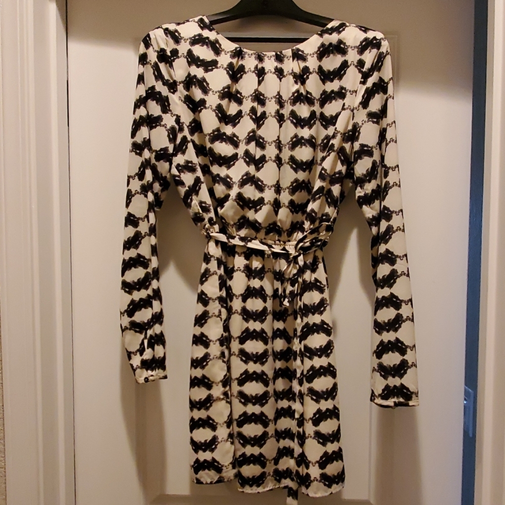 Forever 21 back bow Dress